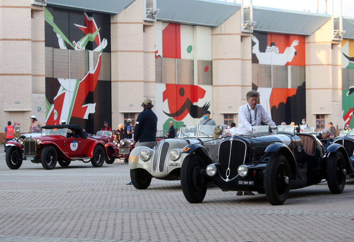 Coches clásicos se dan cita estos días en Italia en el rally 'Mille Miglia'. Se trata de una prueba que transcurre entre Brescia y Roma.