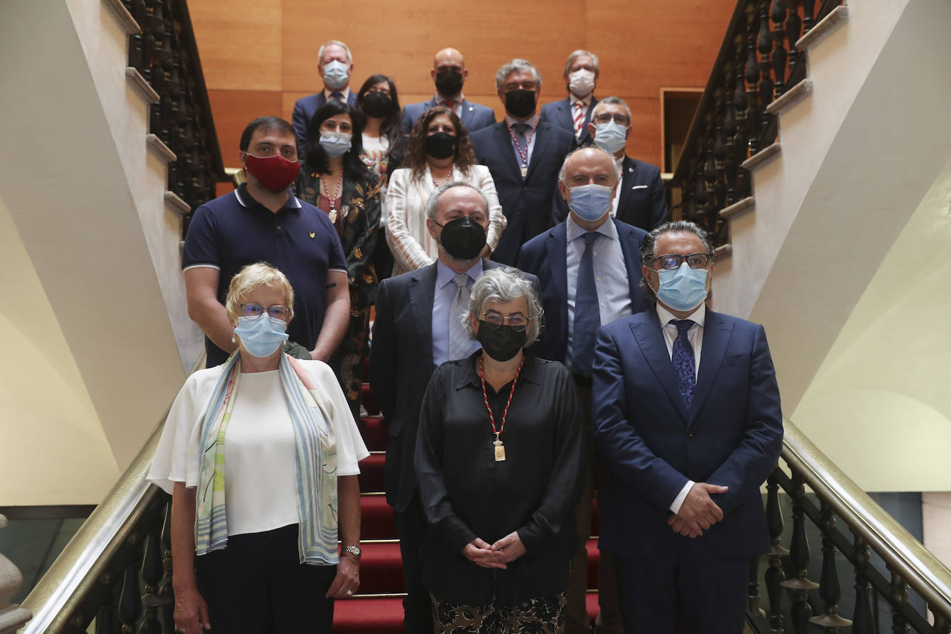 El empresario Antonio Suárez fue nombrado Hijo Adoptivo; Xosé Bolado, Medalla de Oro; y el Unión Club de Ceares, el CIPF del Mar y la Sociedad Astronómica Omega, Medalla de Plata.