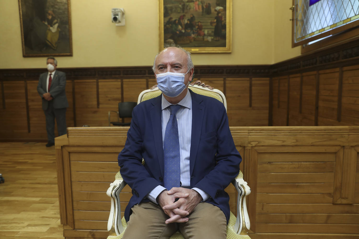 El empresario Antonio Suárez fue nombrado Hijo Adoptivo; Xosé Bolado, Medalla de Oro; y el Unión Club de Ceares, el CIPF del Mar y la Sociedad Astronómica Omega, Medalla de Plata.