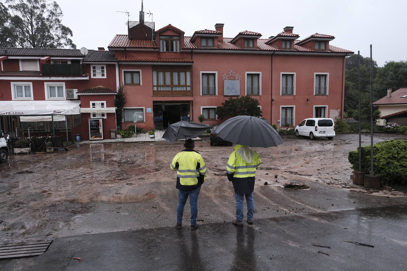 Las lluvias en el oriente asturiano afectaron a Cué, Balmorí, Celorio, Riego y Turón, entre otros. 