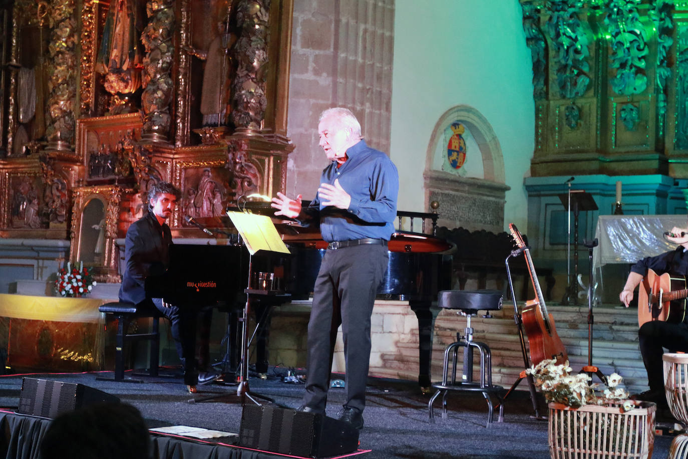 Después de 16 meses de parón, Víctor Manuel inicia una nueva gira en el Parador de Corias, en Cangas del Narcea, haciendo un repaso por su discografía 