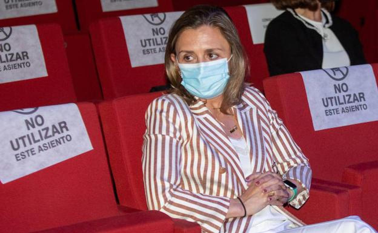 María Calvo, en la clausura de la asamblea de Fade. 