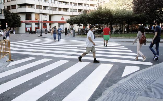 La advertencia de la DGT a los conductores que no se detengan en los pasos de peatones