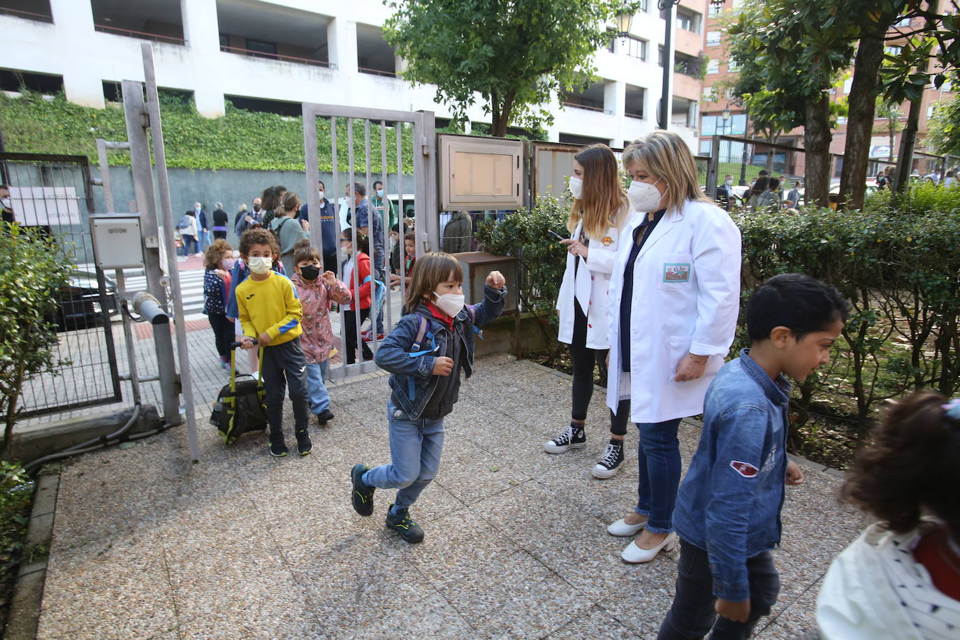 Un total de 63.929 alumnos de Infantil y Primaria han finalizado hoy el curso escolar en Asturias. Los más pequeños se despiden del curso más difícil pero también más ejemplar.