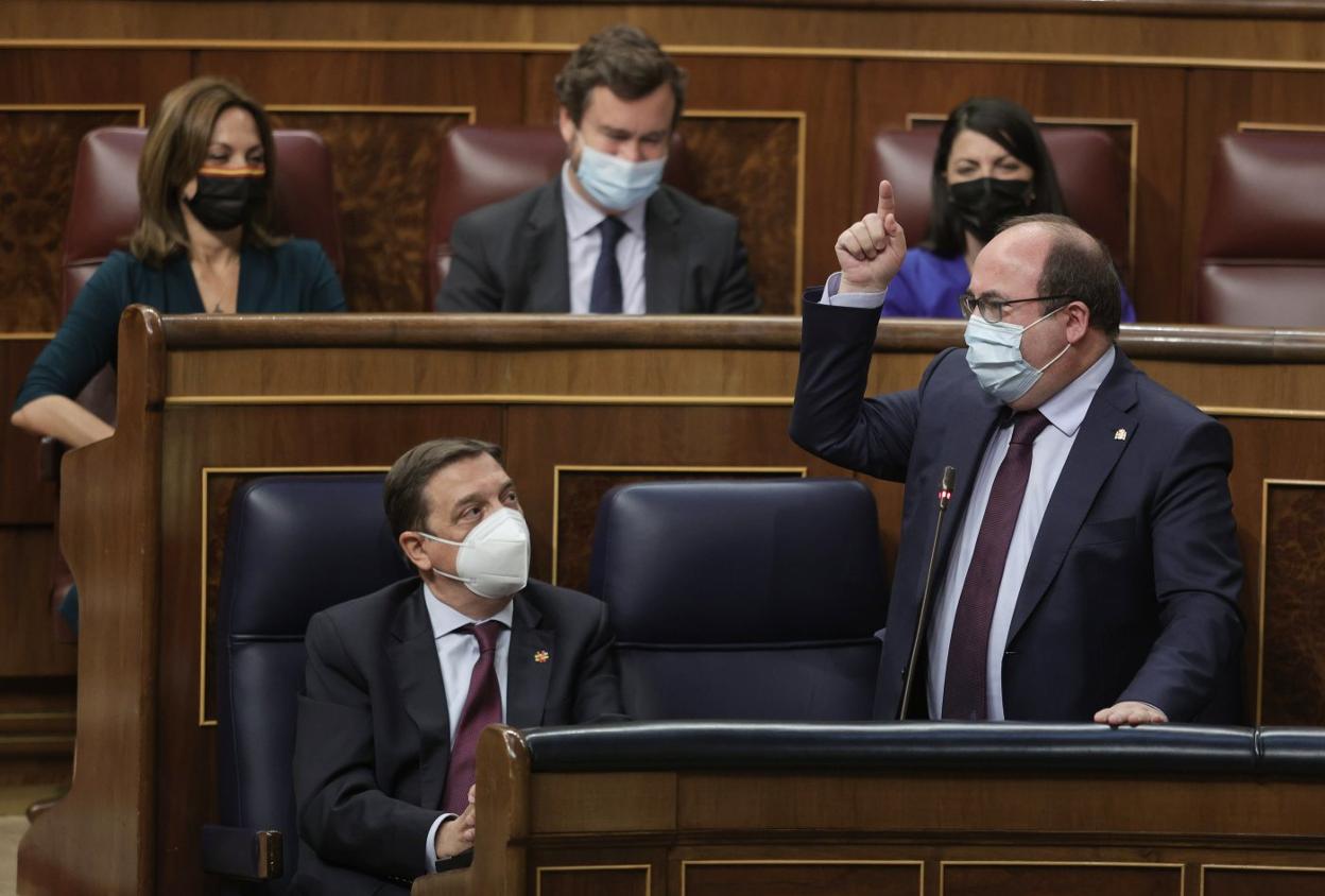 El ministro de Política Territorial, Miquel Iceta, ayer en el Congreso. 