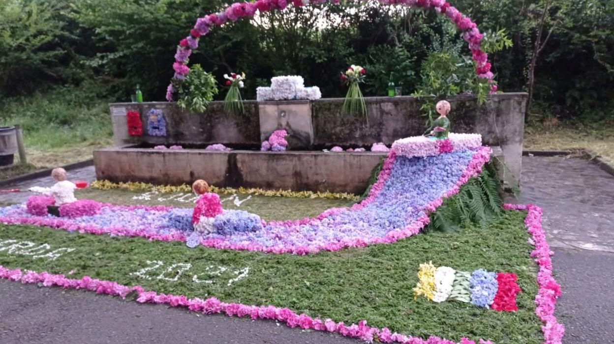 La fuente riosellana de Meluerda también fue decorada. 