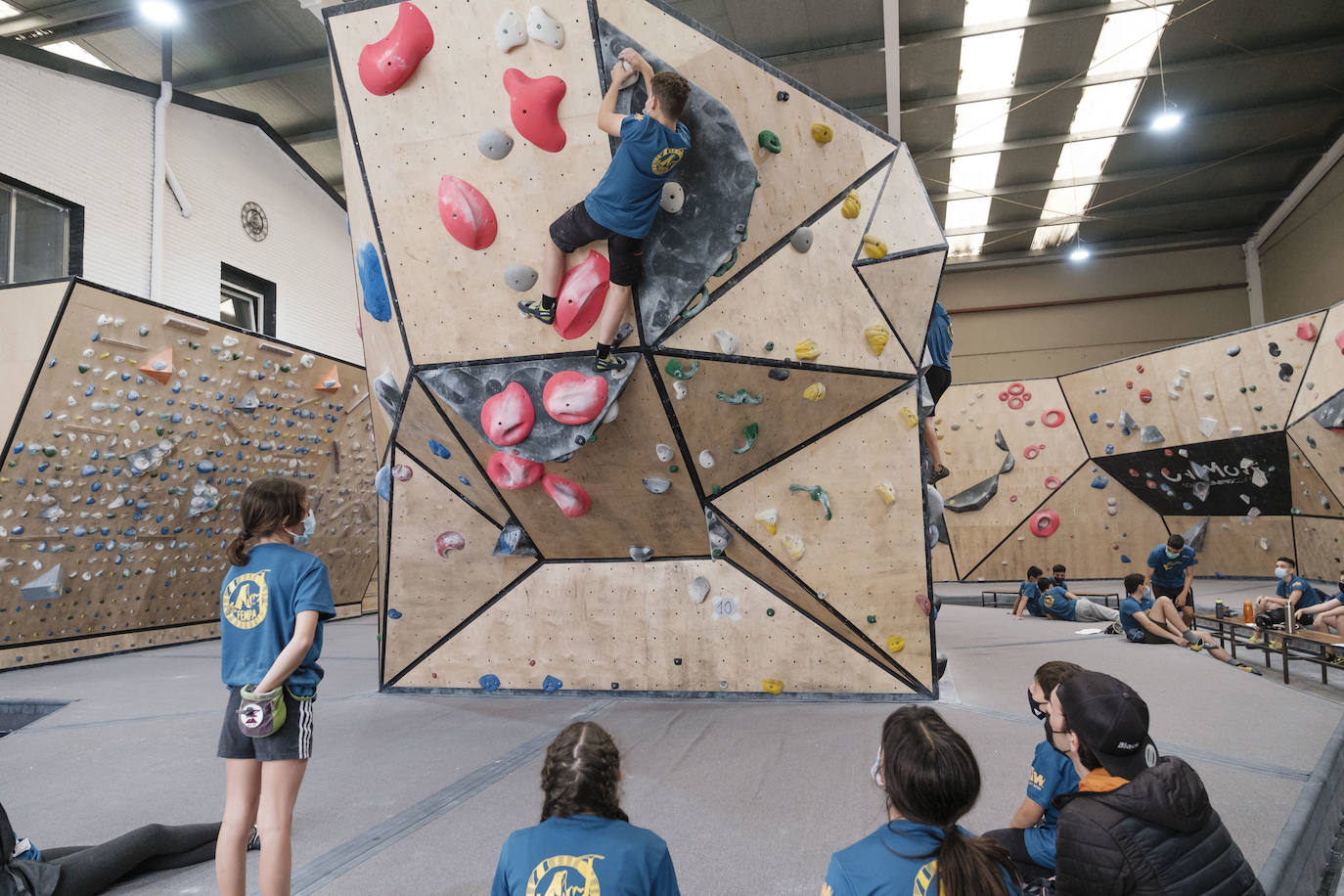 El evento, no competitivo, pretende seleccionar a doce jóvenes, que representarán a la selección asturiana en el Campeonato de España de Selecciones Autonómicas de Escalada en Edad Escolar