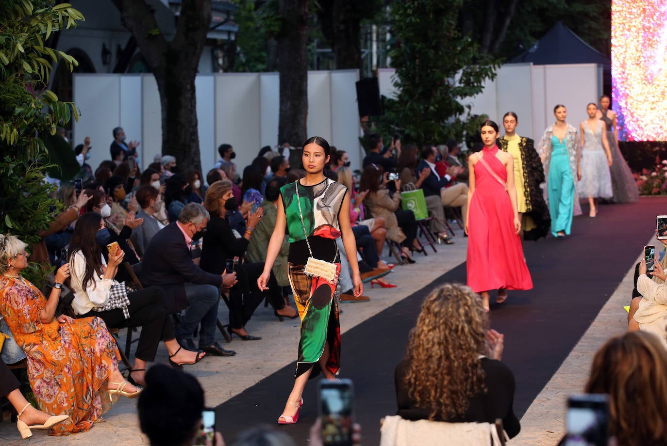 Los diseños de Agatha Ruiz de la Prada, Odette Álvarez, Isabel Zarpadiez y María Lafuente protagonizan el desfile en el Campo.