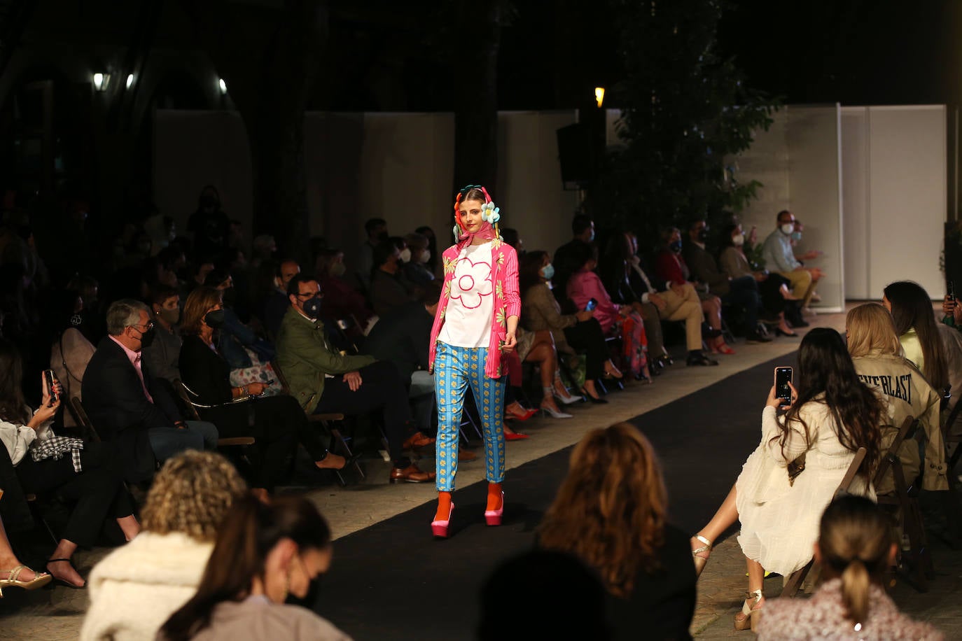 Los diseños de Agatha Ruiz de la Prada, Odette Álvarez, Isabel Zarpadiez y María Lafuente protagonizan el desfile en el Campo.