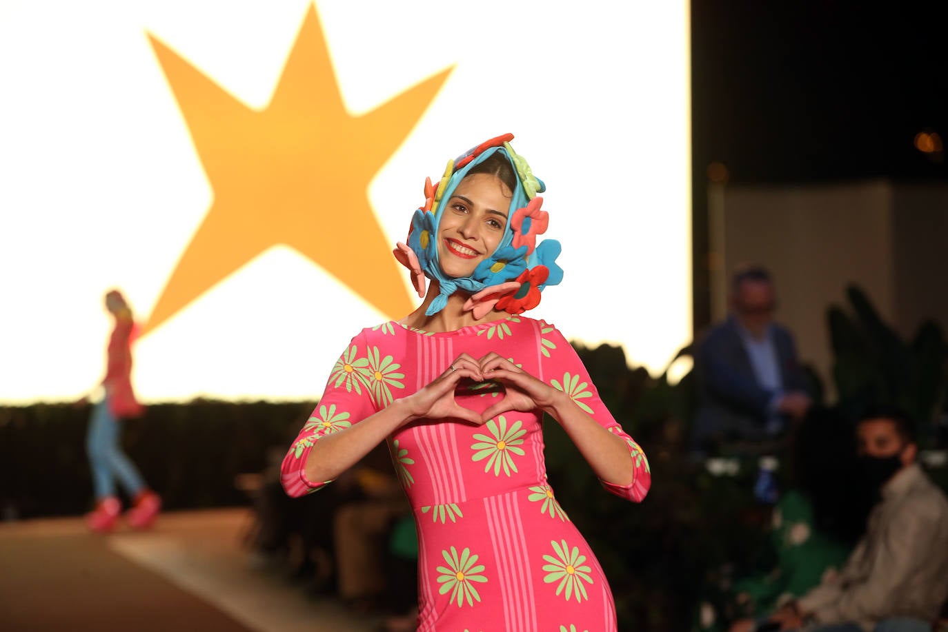 Los diseños de Agatha Ruiz de la Prada, Odette Álvarez, Isabel Zarpadiez y María Lafuente protagonizan el desfile en el Campo.