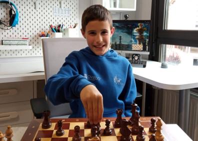 Imagen secundaria 1 - Javier González, del Club Vetusta. | Lucas Arce, del Club Ciudad Naranco