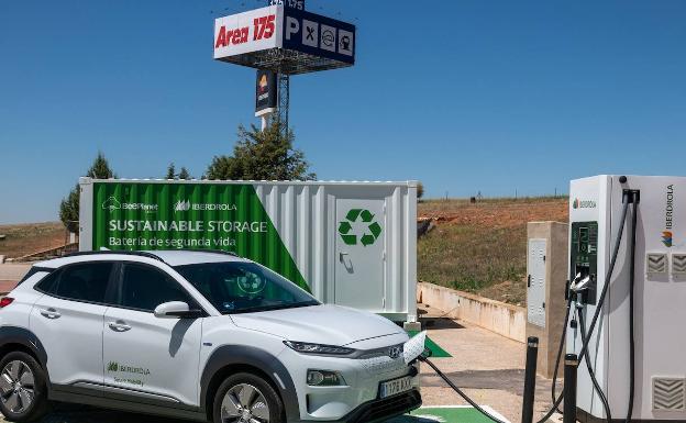 Baterías de segunda vida ya alimentan puntos de recarga de coches eléctricos