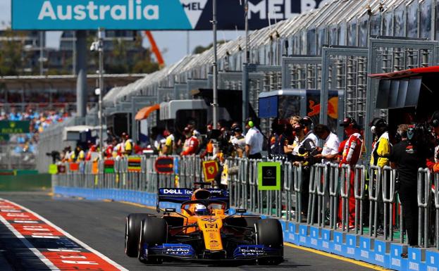 Carlos Sainz, con el McLaren, en el pasado Gran Premio de Australia en 2019.