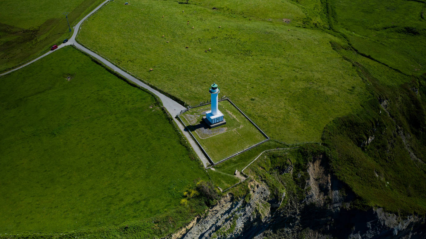 El faro de Lastres en Luces 