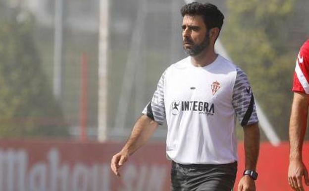 David Gallego, en el entrenamiento del Sporting esta mañana.