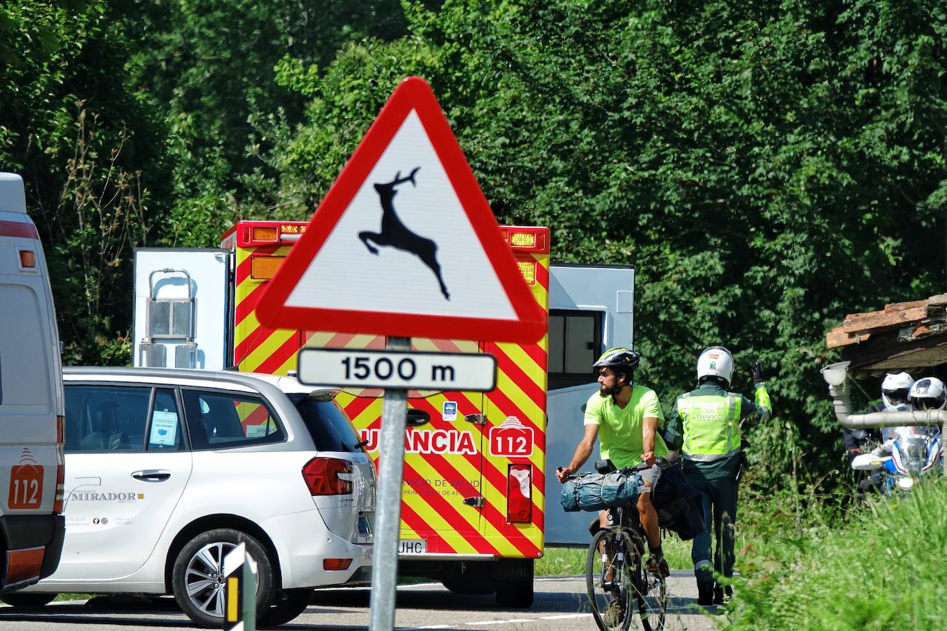 Un choque entre dos vehículos en la localidad de Ozanes, en el concejo de Parres, se ha saldado con cuatro personas heridas, todos ellos de carácter leve.