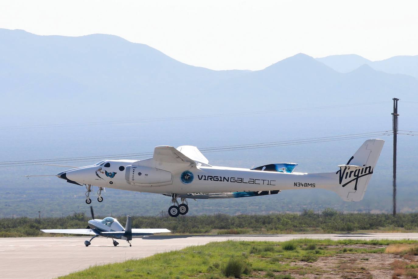 El millonario británico Richard Branson ha hecho realidad su sueño de viajar al espacio. Lo ha hecho a bordo de una nave de Virgin Galactic, la empresa que fundó para conseguirlo. Este viaje es un hito para el turismo espacial.