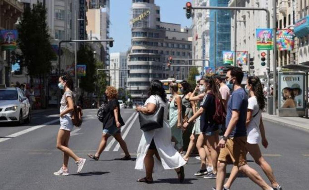 España supera los 4 millones de contagios y la barrera de 400 de incidencia