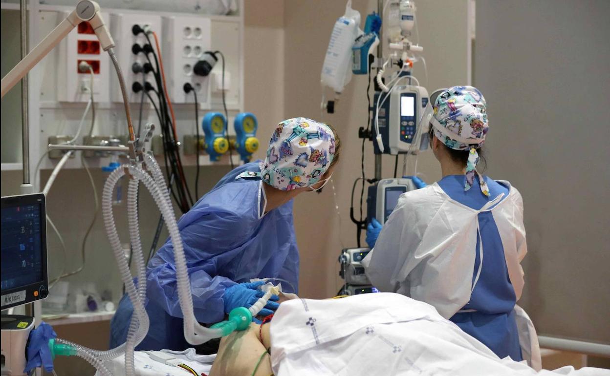 Continúa en aumento la presión hospitalaria y la escalada de contagios con 538 casos más