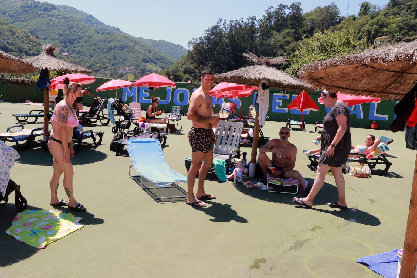 Playas llenas y termómetros que ya comienzan a marcar temperaturas propias del periodo estival en la región.