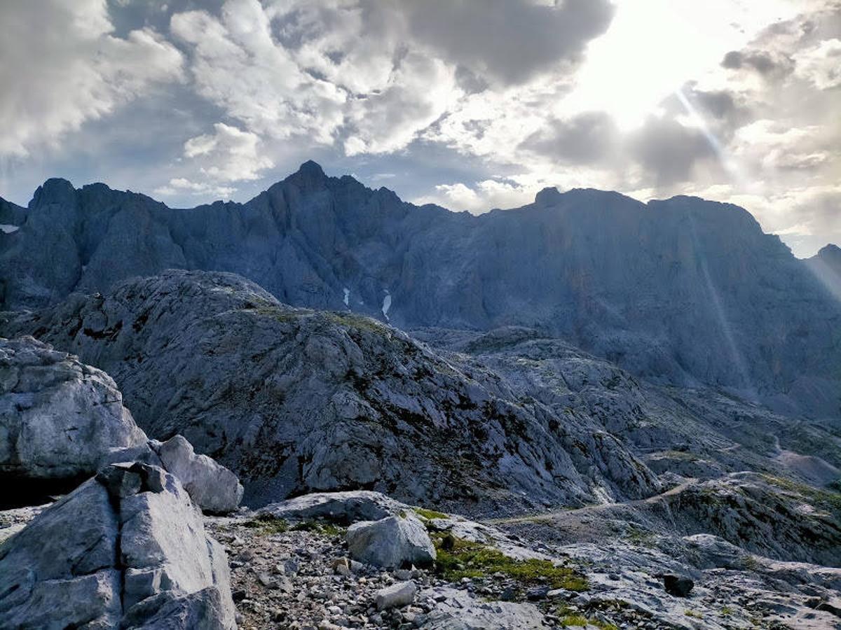 Pico Santa Ana, Aguja de la Canalona y Peña Vieja.