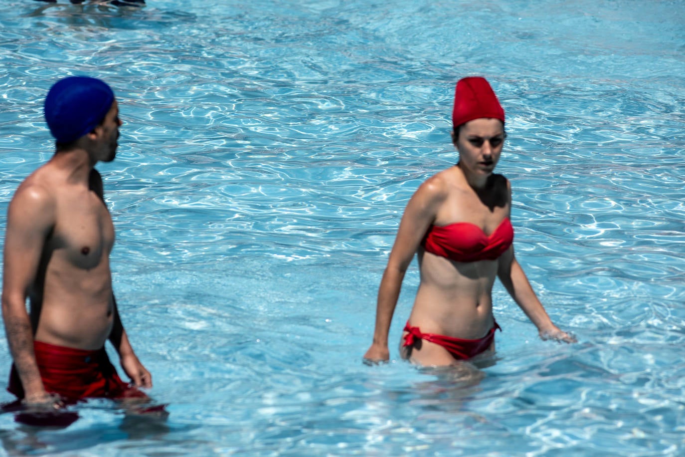 Playas y piscinas con gran afluencia para combatir las temperaturas veraniegas de las que disfruta la región