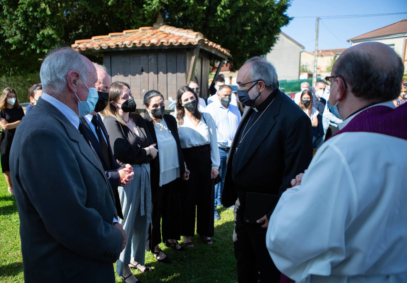 El camionero fallecido en el trágico accidente en Pajares fue despedido en la iglesia de San Juan del Coto: «Era una persona impresionante, un buen amigo, un buen hermano»