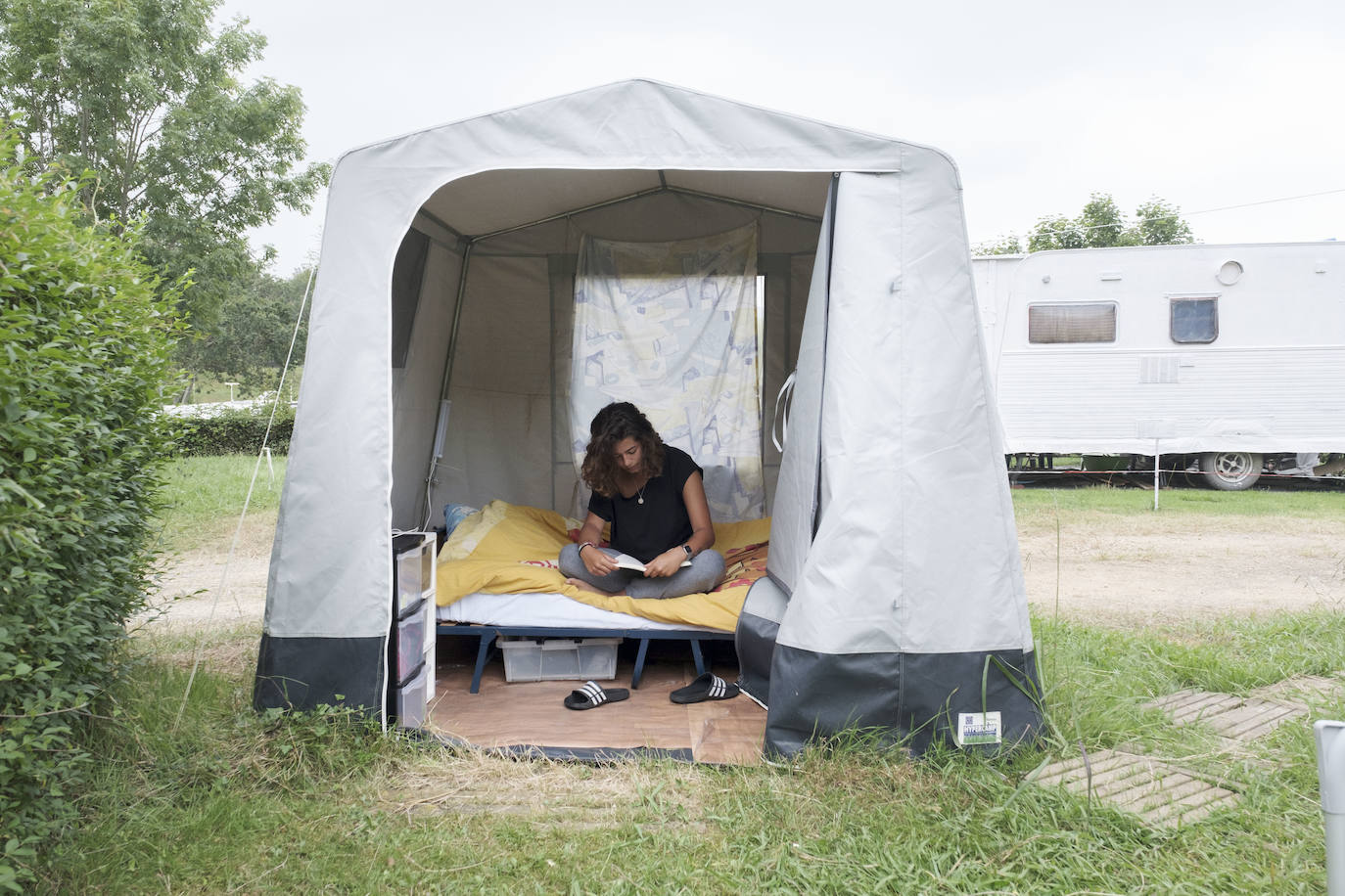 Aniversario. Hoy hace 30 años que el camping de Deva abrió sus puertas. «Hemos conseguido ser un referente turístico para Gijón», asegura su gerente, Antonio Amieva.