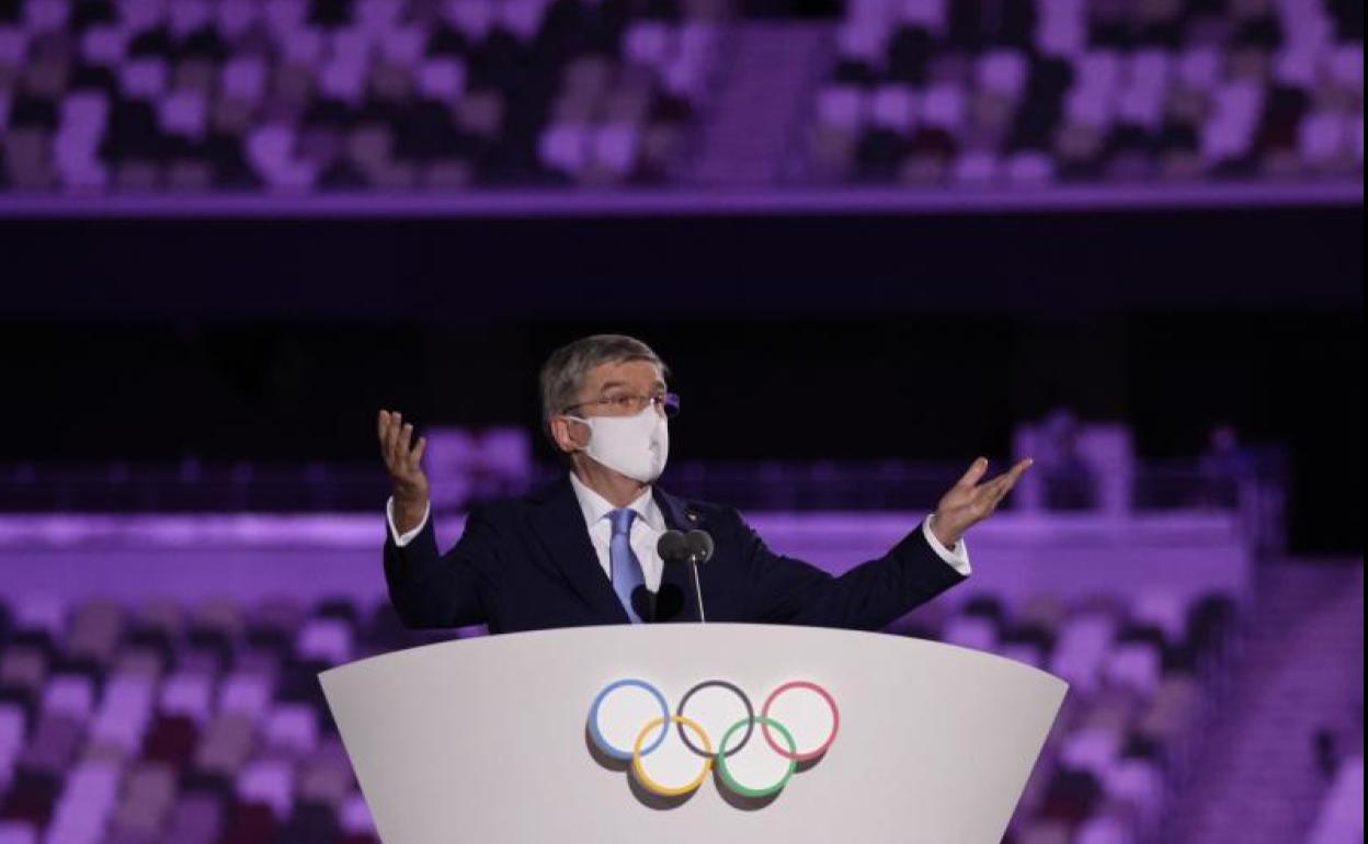 Thomas Bach, presidente del COI, durante la ceremonia de inauguración. 