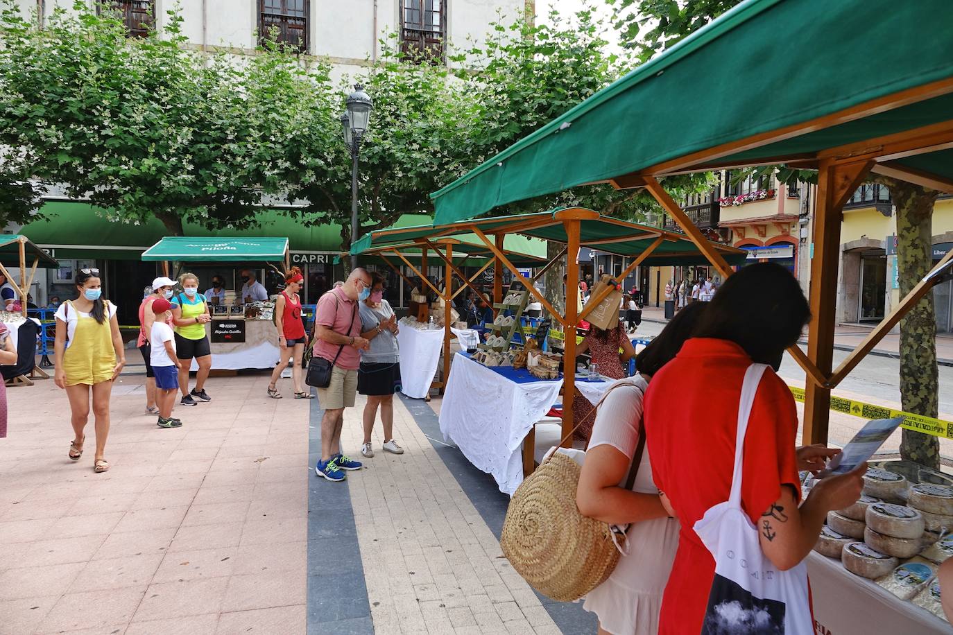 La temporada estival está siendo un completo éxito; las playas y terrazas se llenan y los asturianos cada vez tienen más ganas de disfrutar de la naturaleza, de las romerías con un culín en mano naturaleza, y de las múltiples propuestas culturales que ofrece nuestra región.