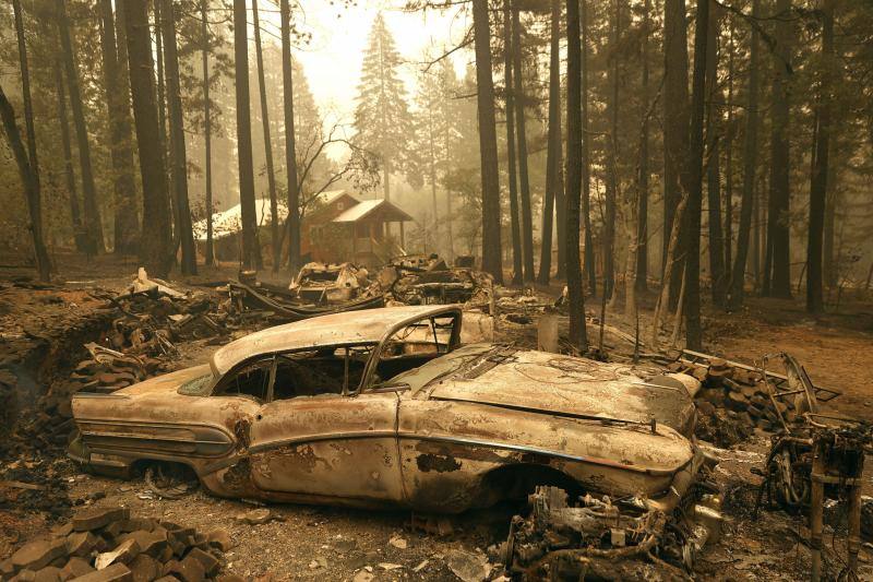 Imágenes del voraz incendio que consume los bosques de California.