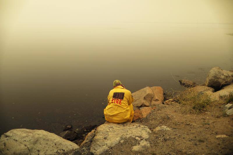 Imágenes del voraz incendio que consume los bosques de California.