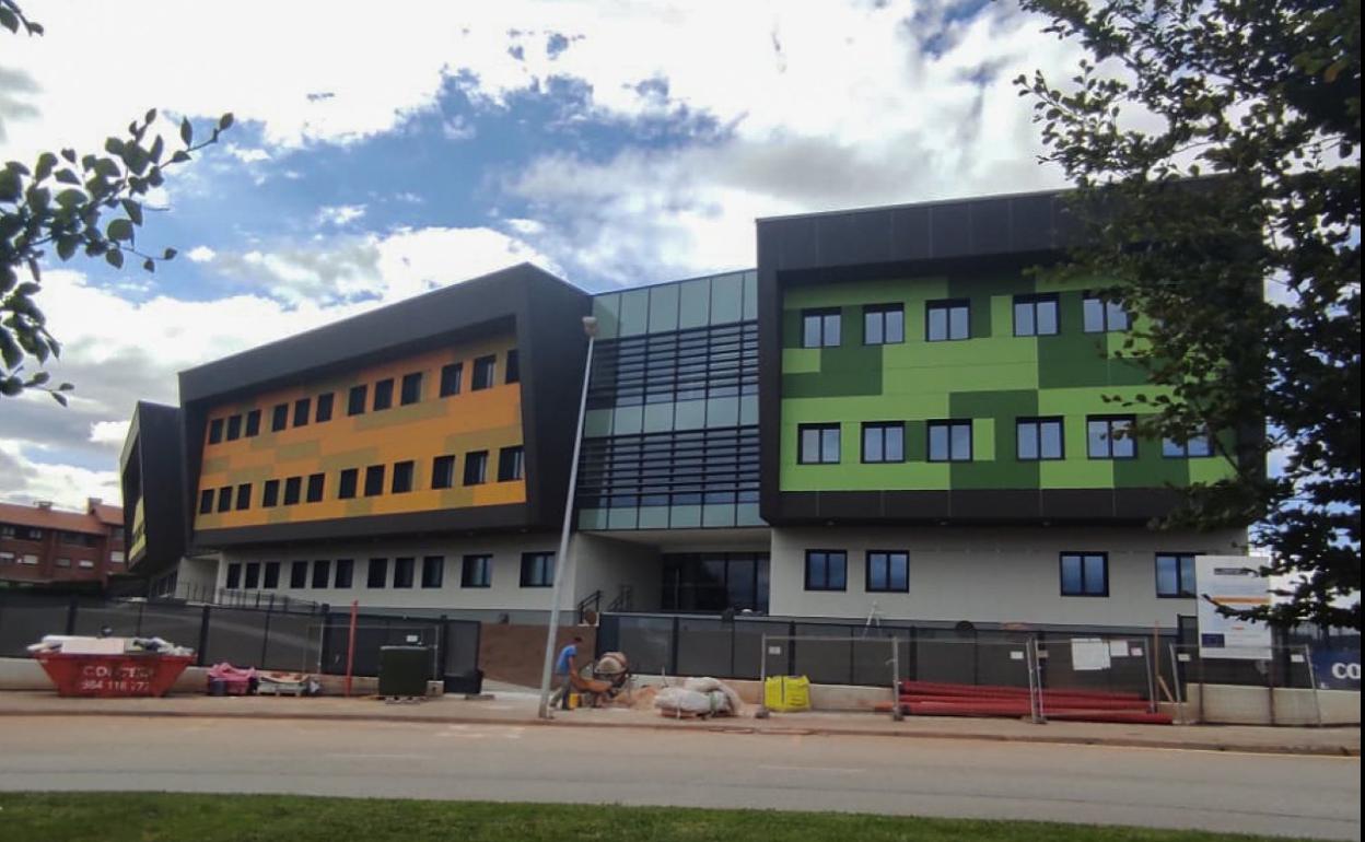 Las obras del futuro instituto de La Fresneda, casi acabadas. 