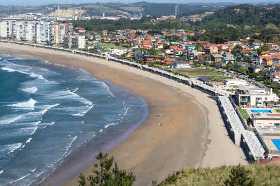 Playa de Salinas, Castrillón