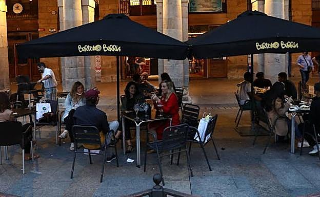 La justicia canaria tumba la exigencia del certificado covid para entrar en los bares