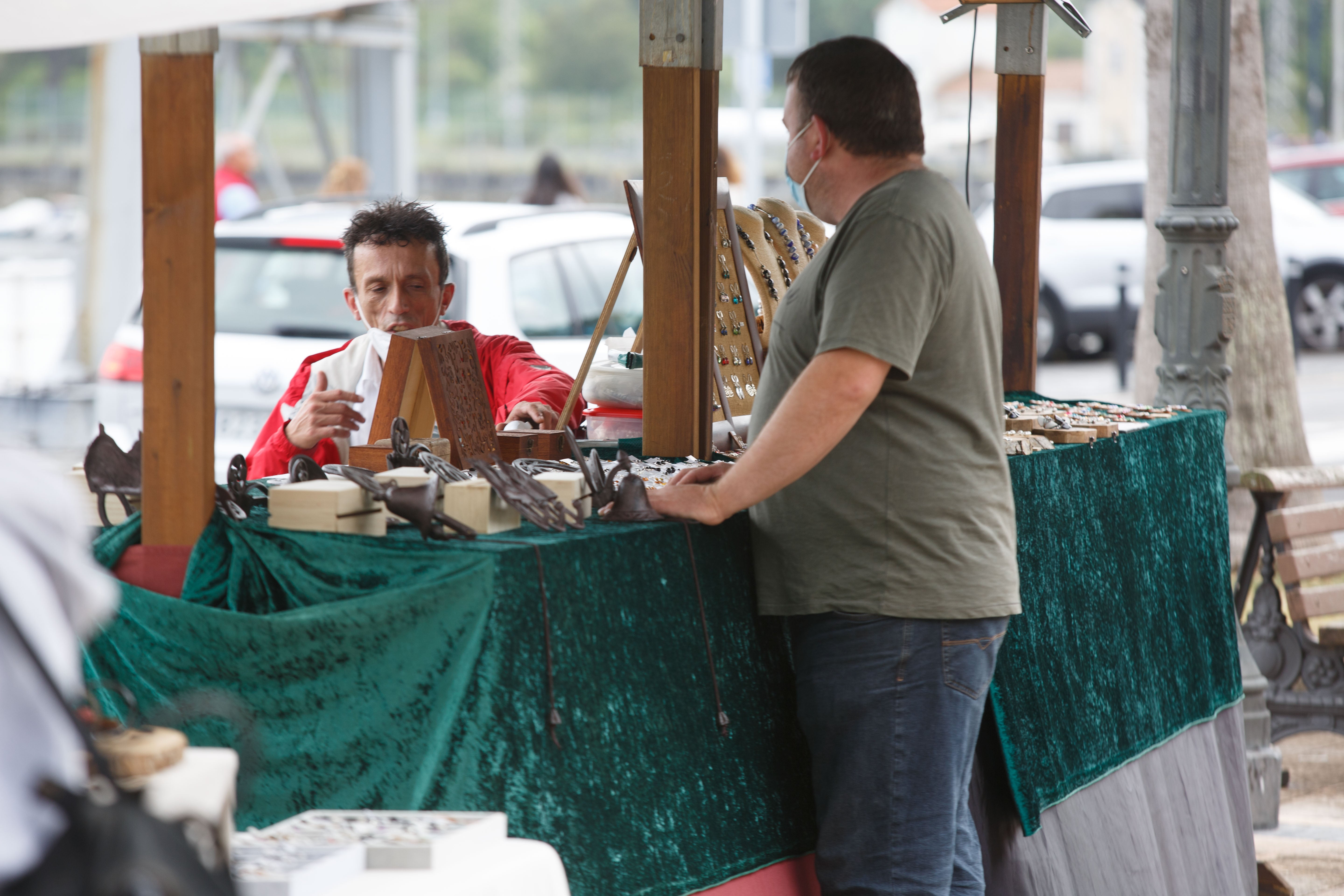 Fotos: Mercado de artesanía en San Esteban de Pravia