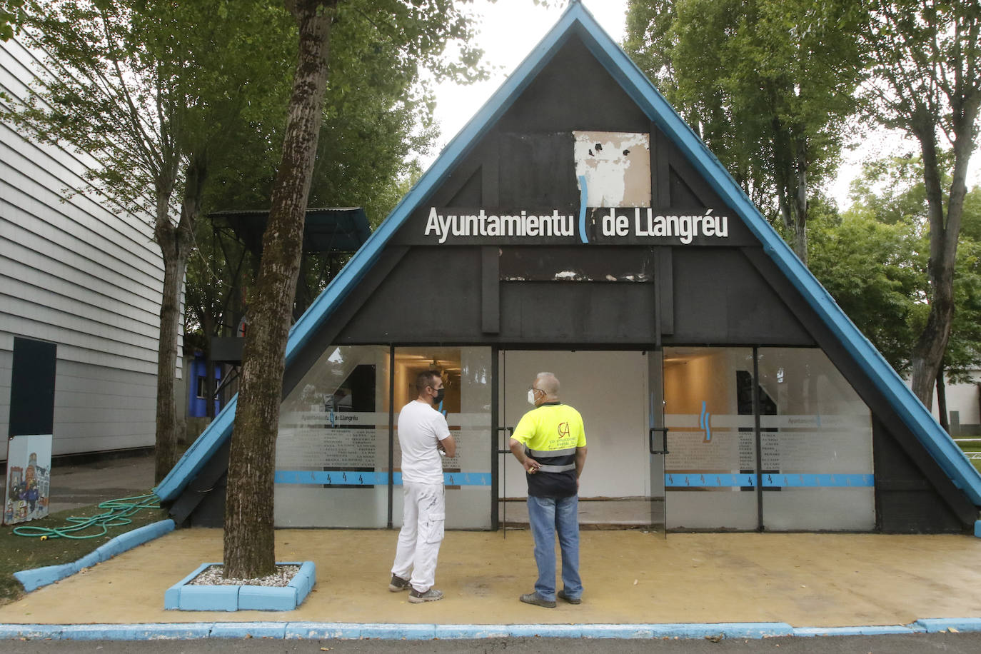 La nueva edición de la feria de muestras arrancará el viernes, con un acto inaugural reducido a 238 asistentes en el Palacio de Congresos y en el que se da por segura la presencia de un ministro del Ejecutivo. Serán en total 15 días de evento, del 7 al 22 y en horario de 11.00 a 22.00. El 80% de los espacios estarán al aire libre.