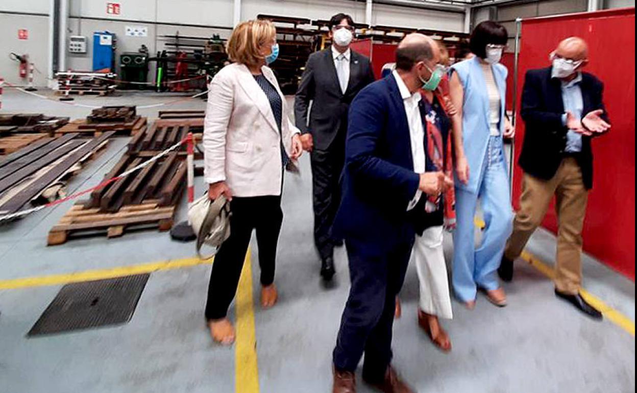 La ministra de Ciencia e Innovación visita las instalaciones de ArcelorMittal. 