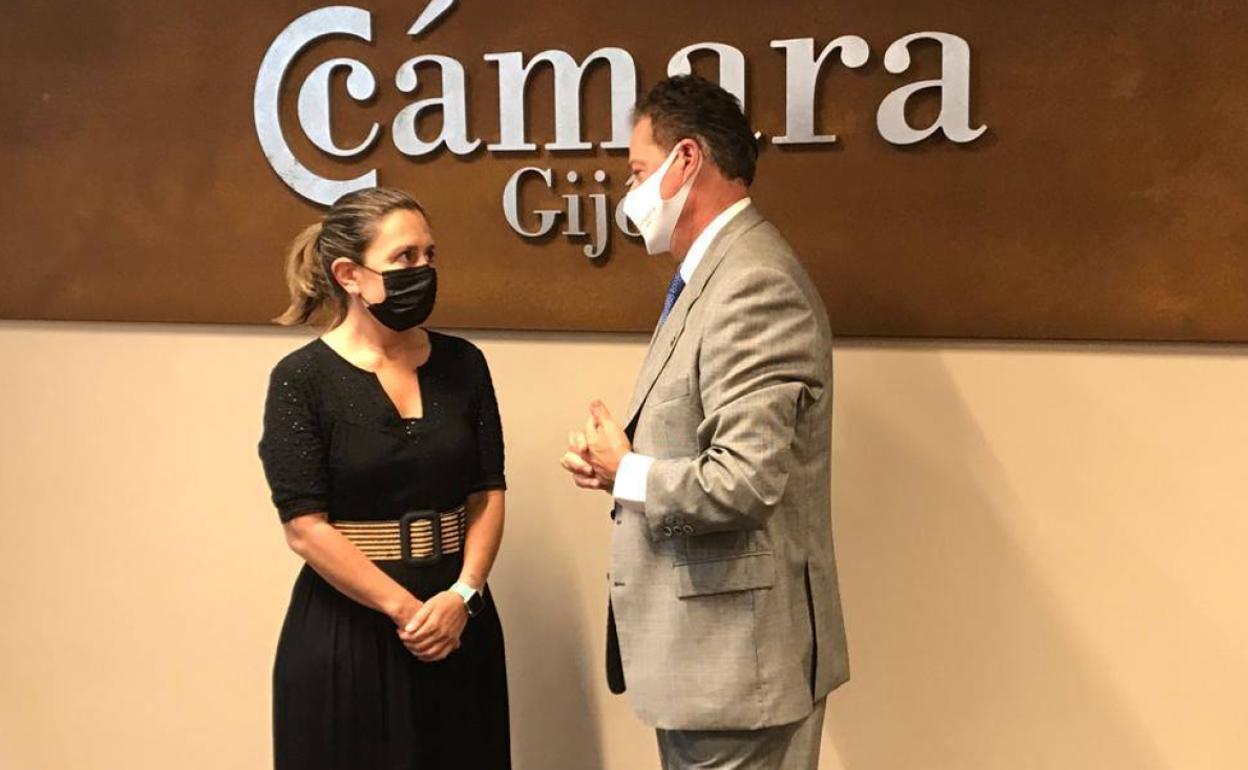 María Calvo y Félix Baragaño, este jueves.