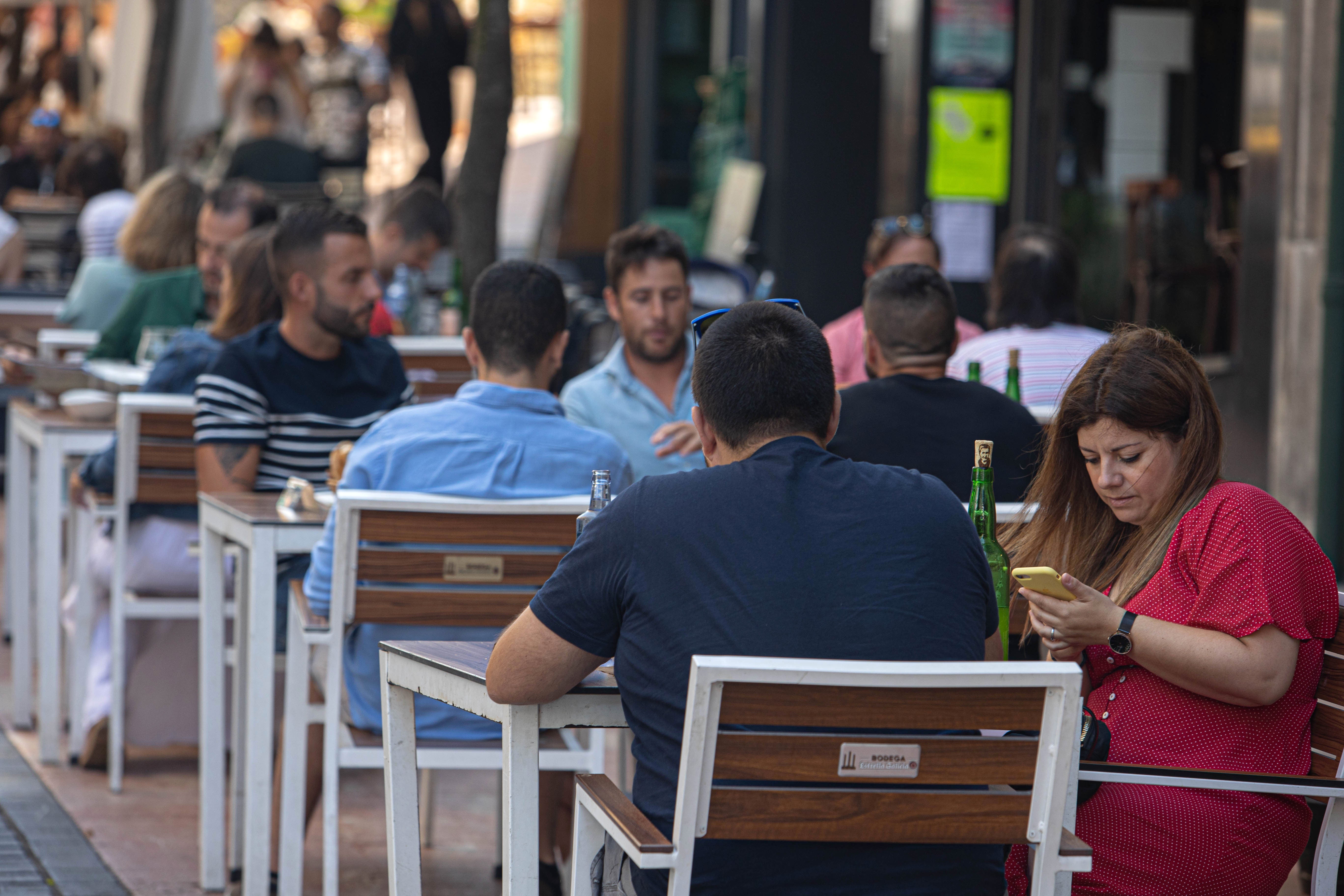 El sector turístico cuelga el cartel de completo en casi 95.000 plazas y con tarifas de hasta 370 euros por día en las escasas opciones de alojamiento. 