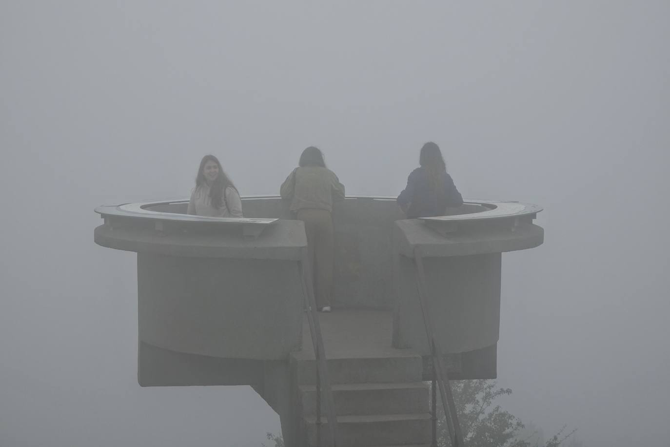 El sector turístico cuelga el cartel de completo en casi 95.000 plazas y con tarifas de hasta 370 euros por día en las escasas opciones de alojamiento. 