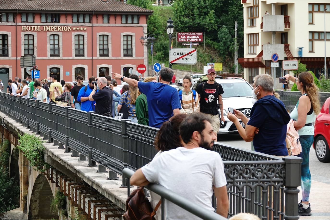 El sector turístico cuelga el cartel de completo en casi 95.000 plazas y con tarifas de hasta 370 euros por día en las escasas opciones de alojamiento. 