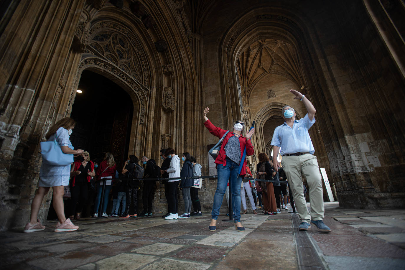 El sector turístico cuelga el cartel de completo en casi 95.000 plazas y con tarifas de hasta 370 euros por día en las escasas opciones de alojamiento. 