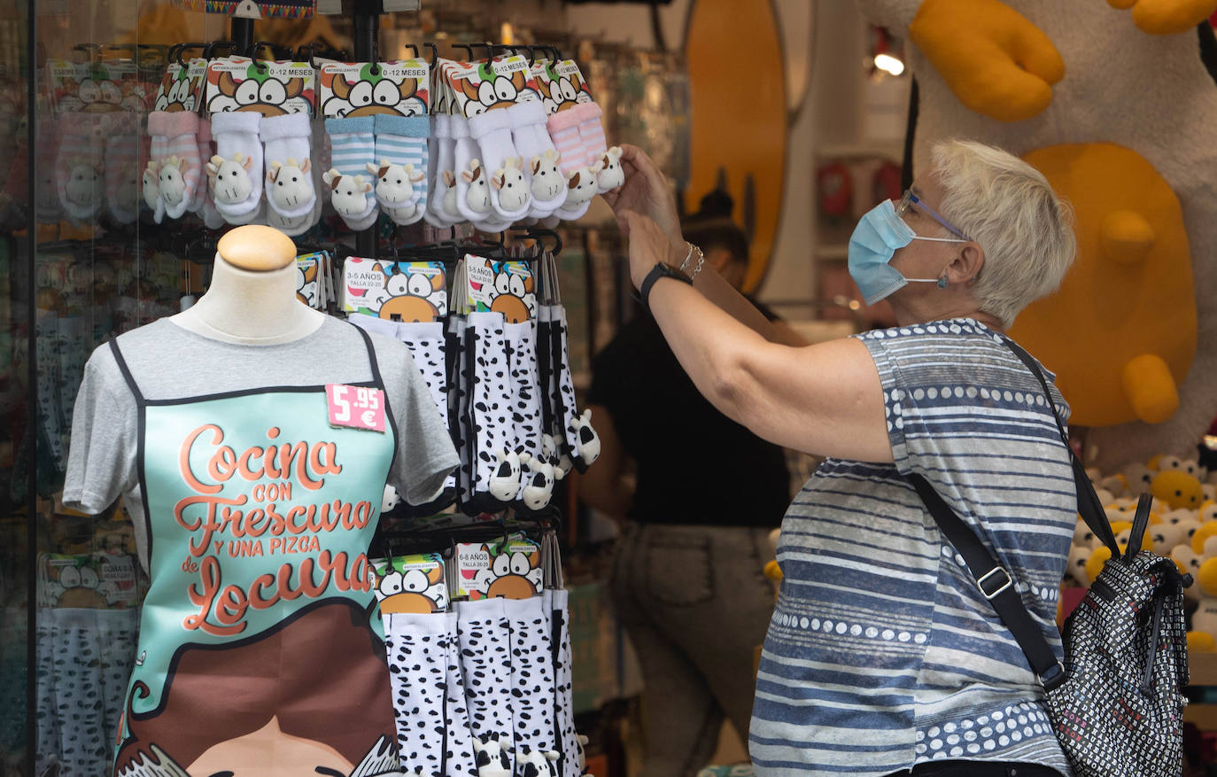 El sector turístico cuelga el cartel de completo en casi 95.000 plazas y con tarifas de hasta 370 euros por día en las escasas opciones de alojamiento. 