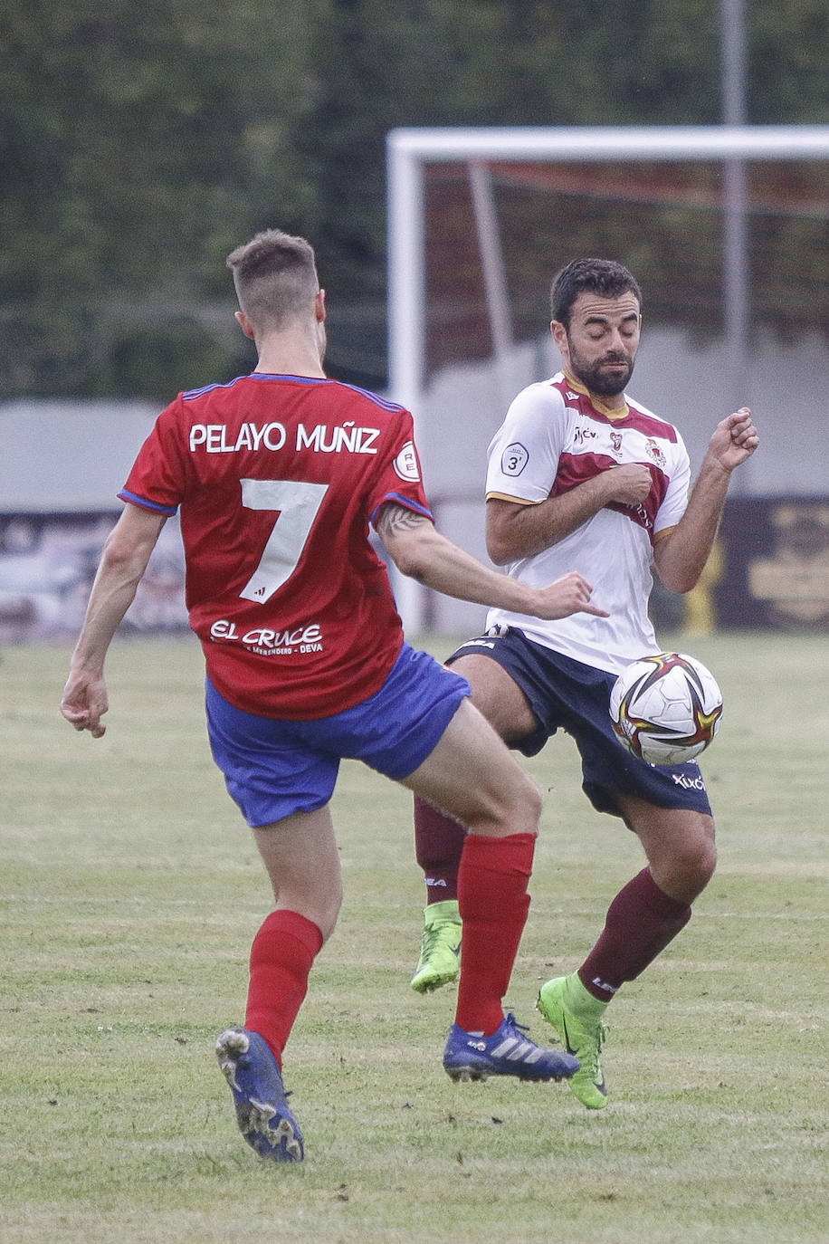 El conjunto gijonés se impuso al Gijón Industrial en la tanda de penalties tras ganar por 5-3 en la pena máxima un encuentro que concluyó en empate a uno.