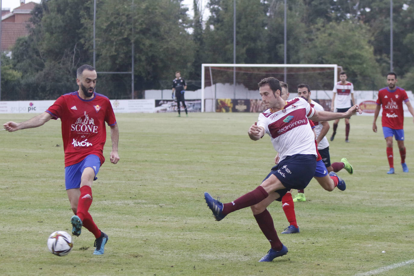 El conjunto gijonés se impuso al Gijón Industrial en la tanda de penalties tras ganar por 5-3 en la pena máxima un encuentro que concluyó en empate a uno.