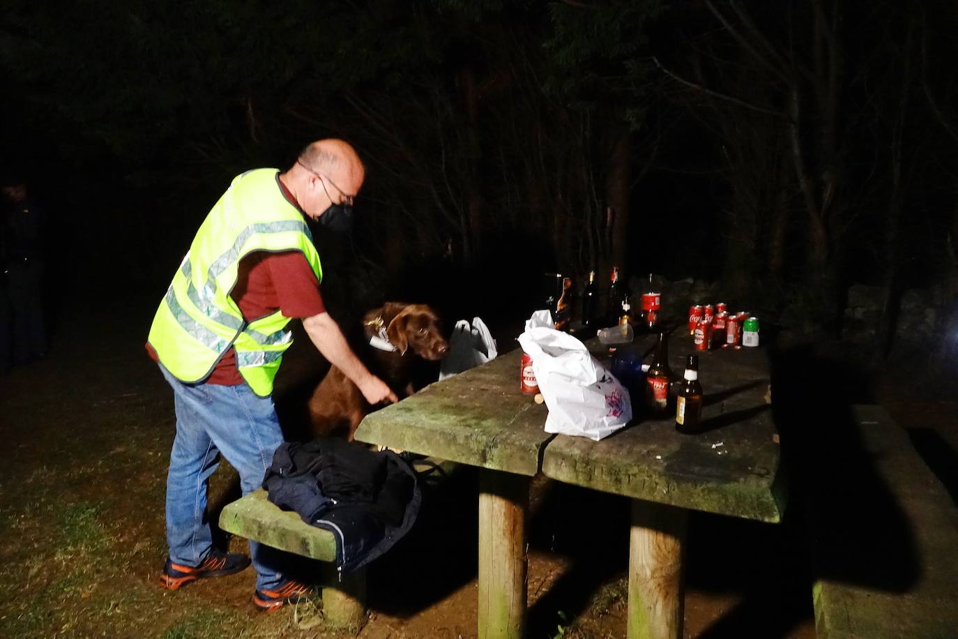 Fotos: Así opera la Guardia Civil contra los botellones en Asturias