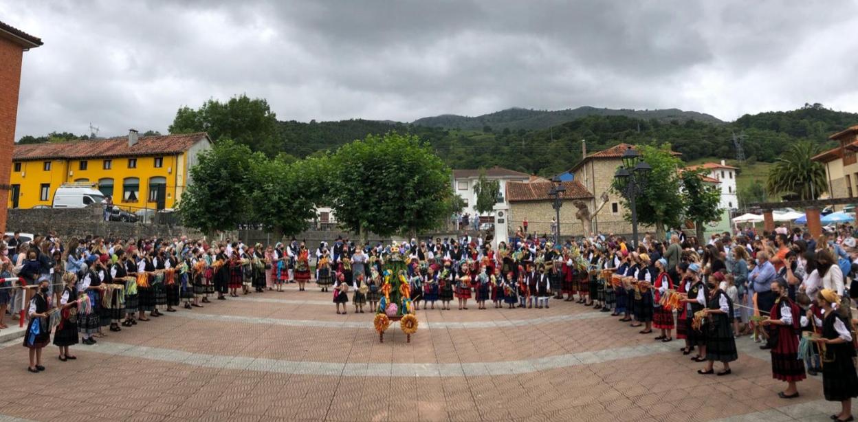 Celebración de San Roque en la localidad peñamellerana de Panes. 