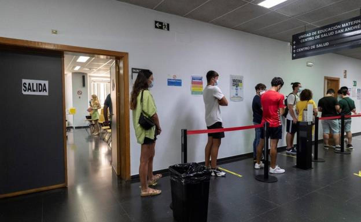 Salud registra más de 1.500 positivos en el cribado a menores de 35 años