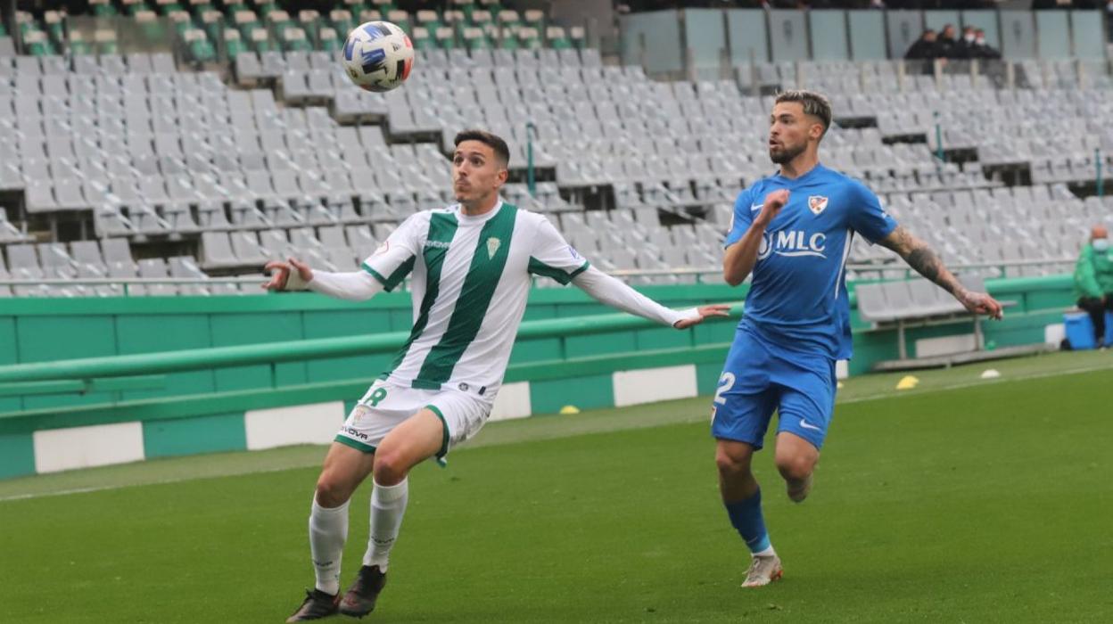 Alberto Ródenas, durante un partido con el Córdoba la pasada temporada. 